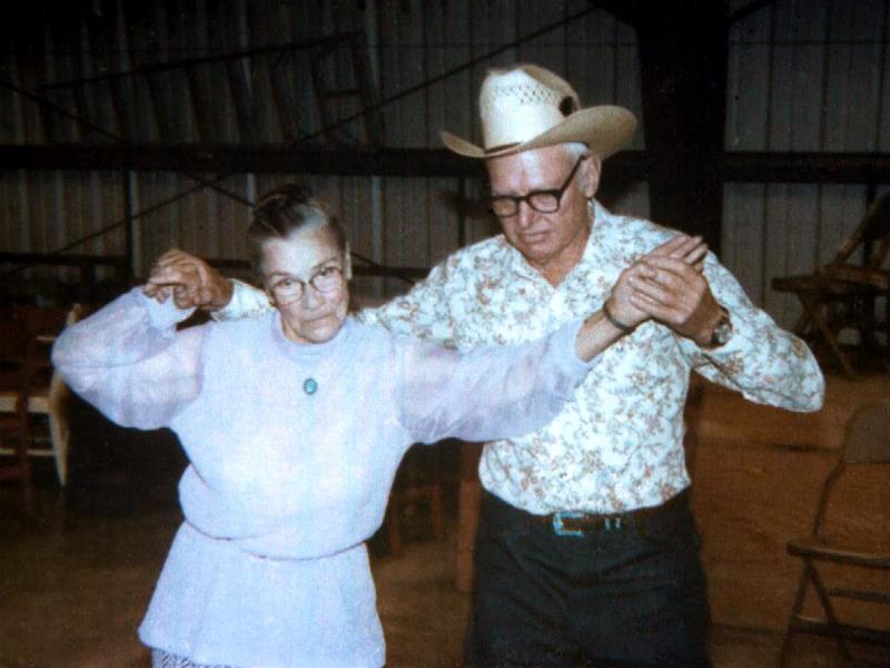 1982-07-31 Dancing at the Fuchs Family Reunion at Capitan